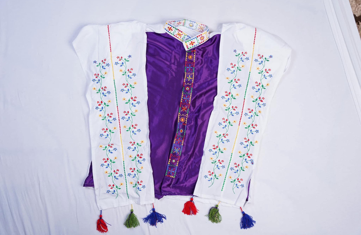 Assyrian Traditional Clothes